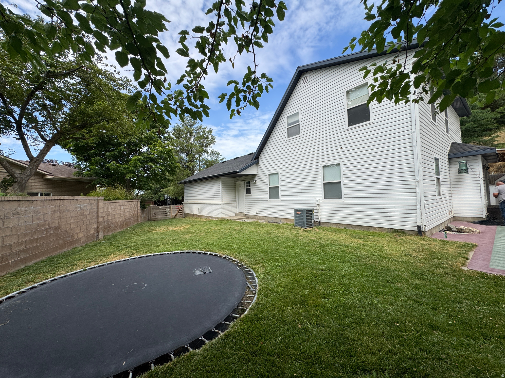 ROLLING HILLS ESTATES SUB - Residential