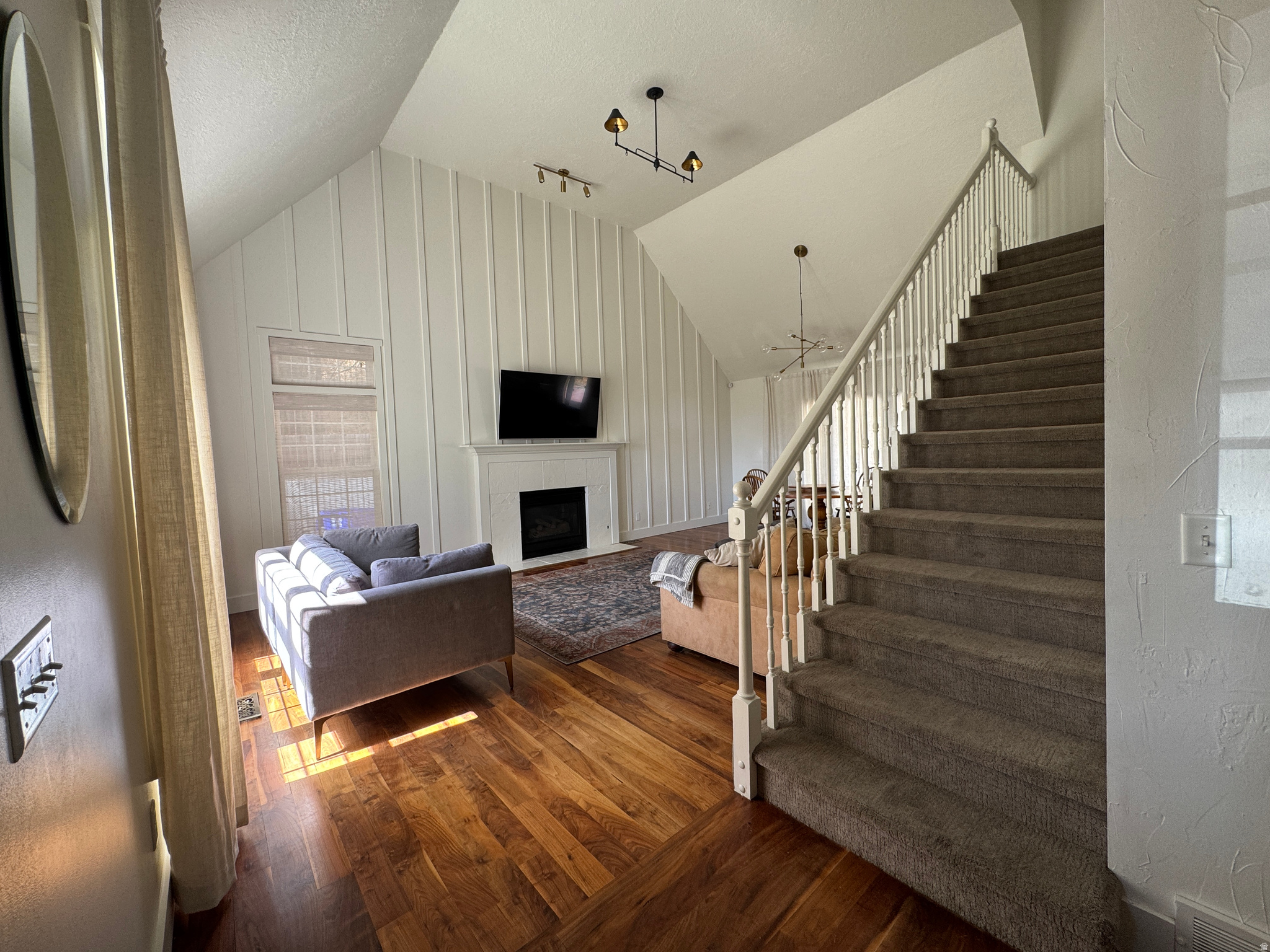 ROLLING HILLS ESTATES SUB - Residential