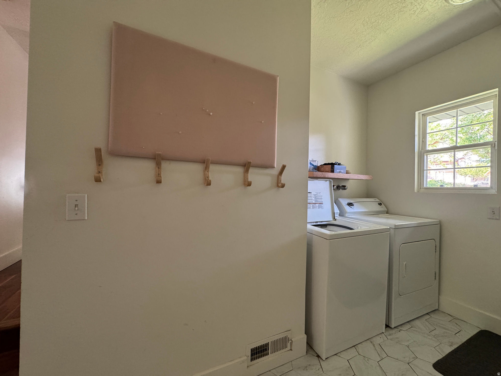 ROLLING HILLS ESTATES SUB - Residential