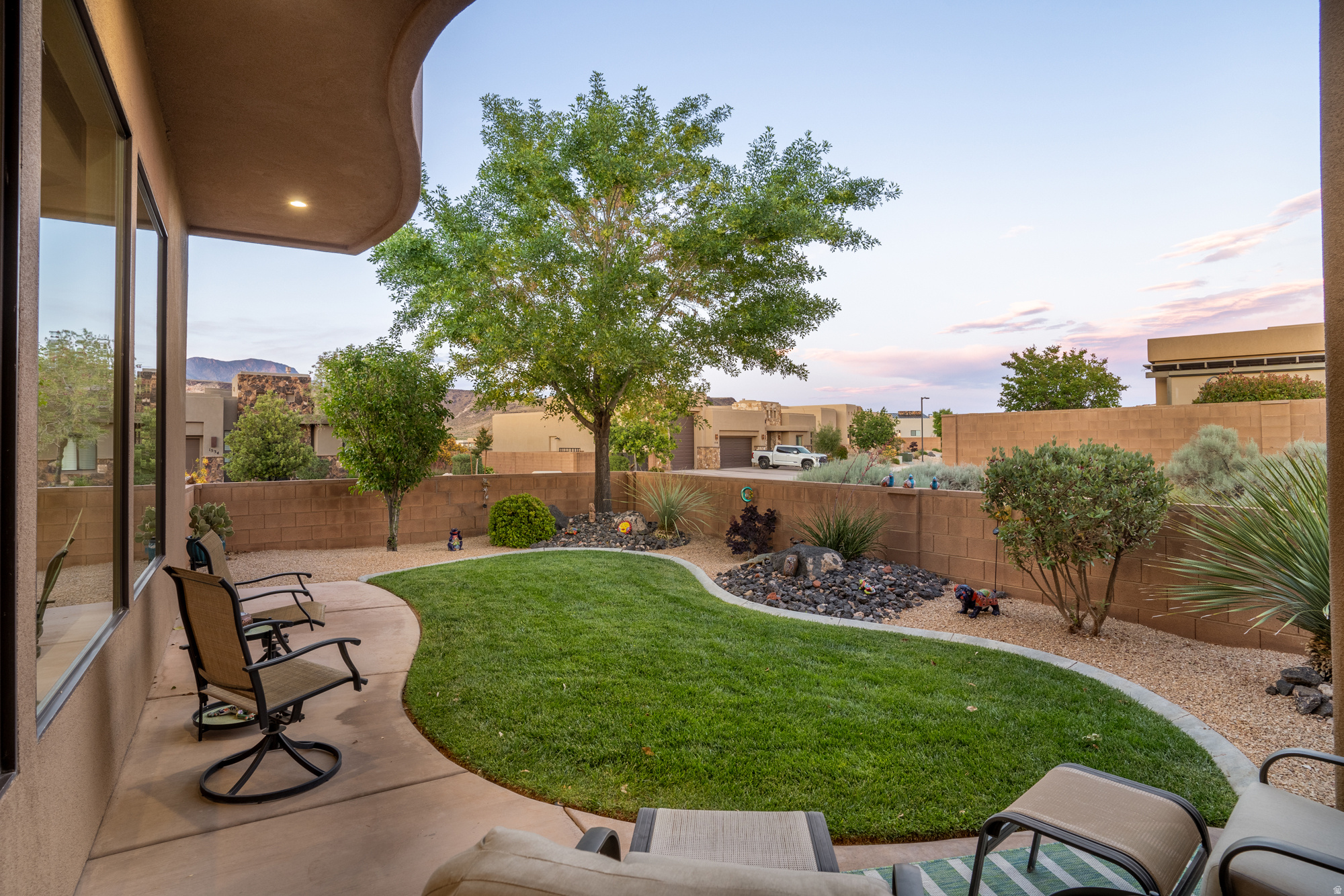 LEDGES OF ST GEORGE WHITE ROCKS PH 4 - Residential