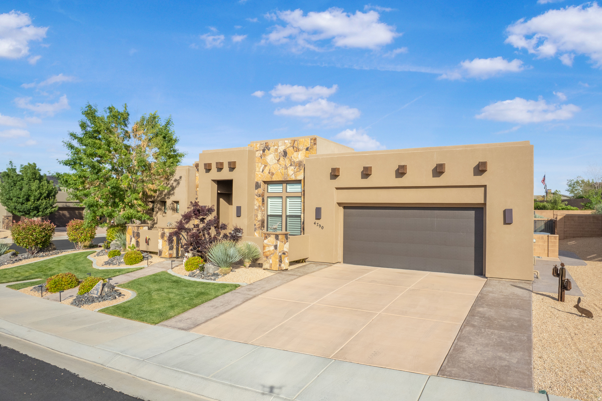 LEDGES OF ST GEORGE WHITE ROCKS PH 4 - Residential