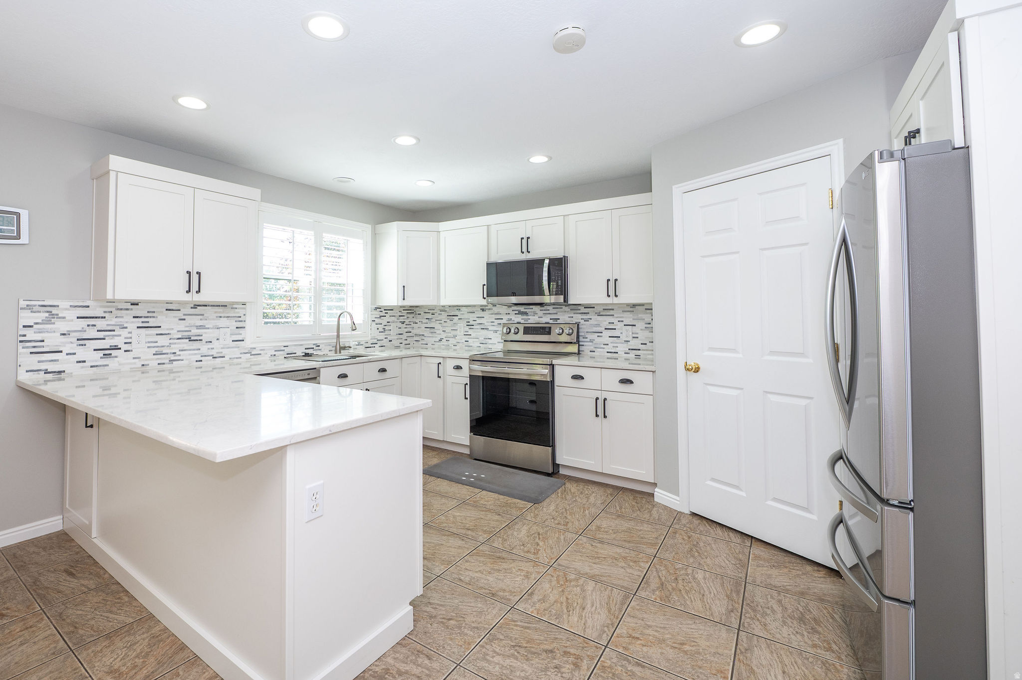CREEKSIDE ESTATES - Residential