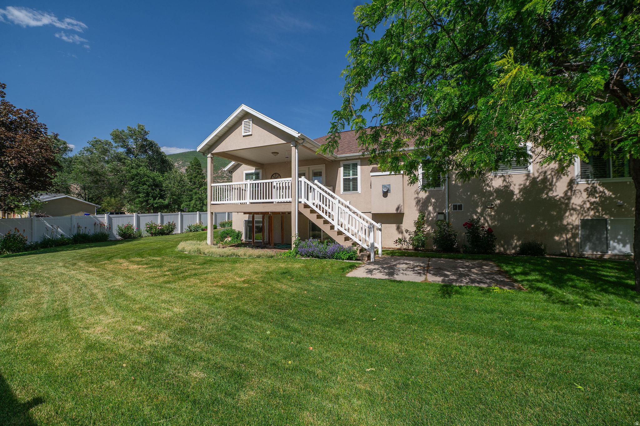 CREEKSIDE ESTATES - Residential