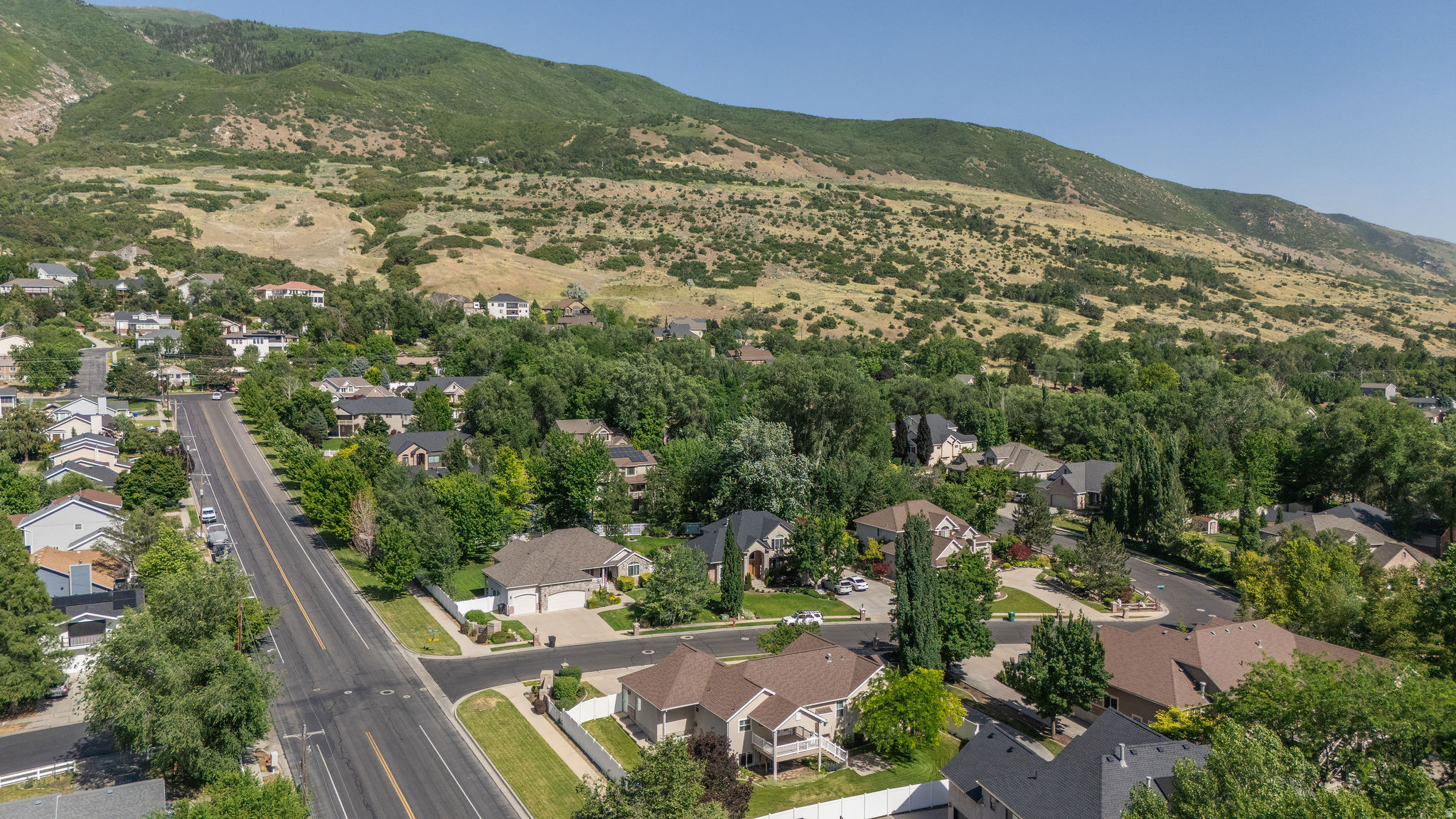 CREEKSIDE ESTATES - Residential