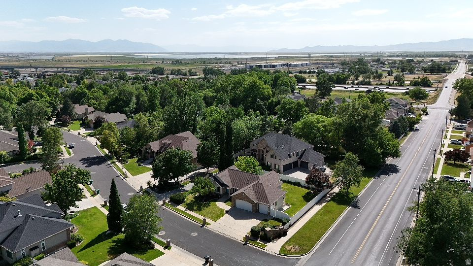 CREEKSIDE ESTATES - Residential