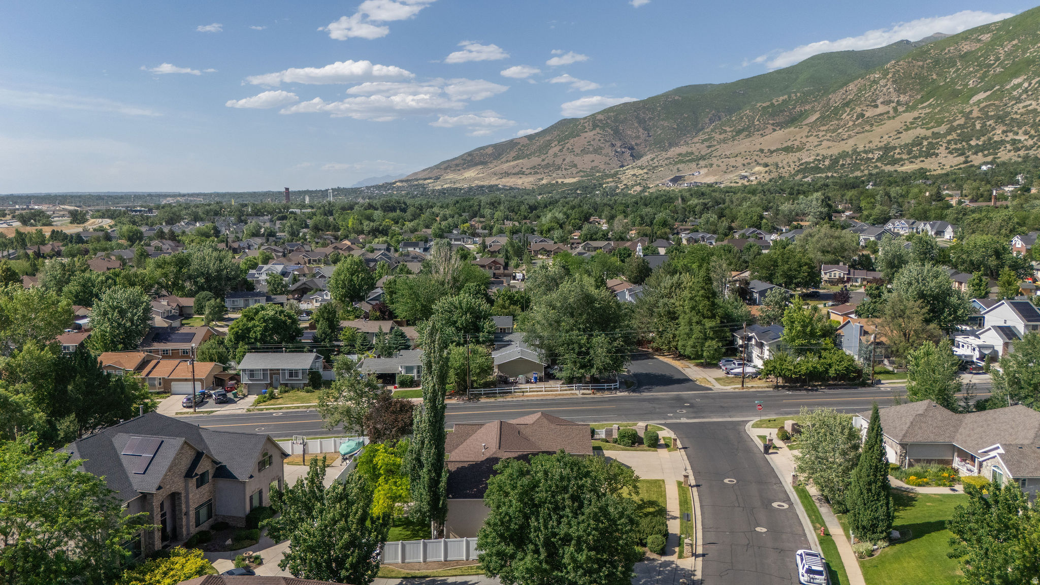 CREEKSIDE ESTATES - Residential