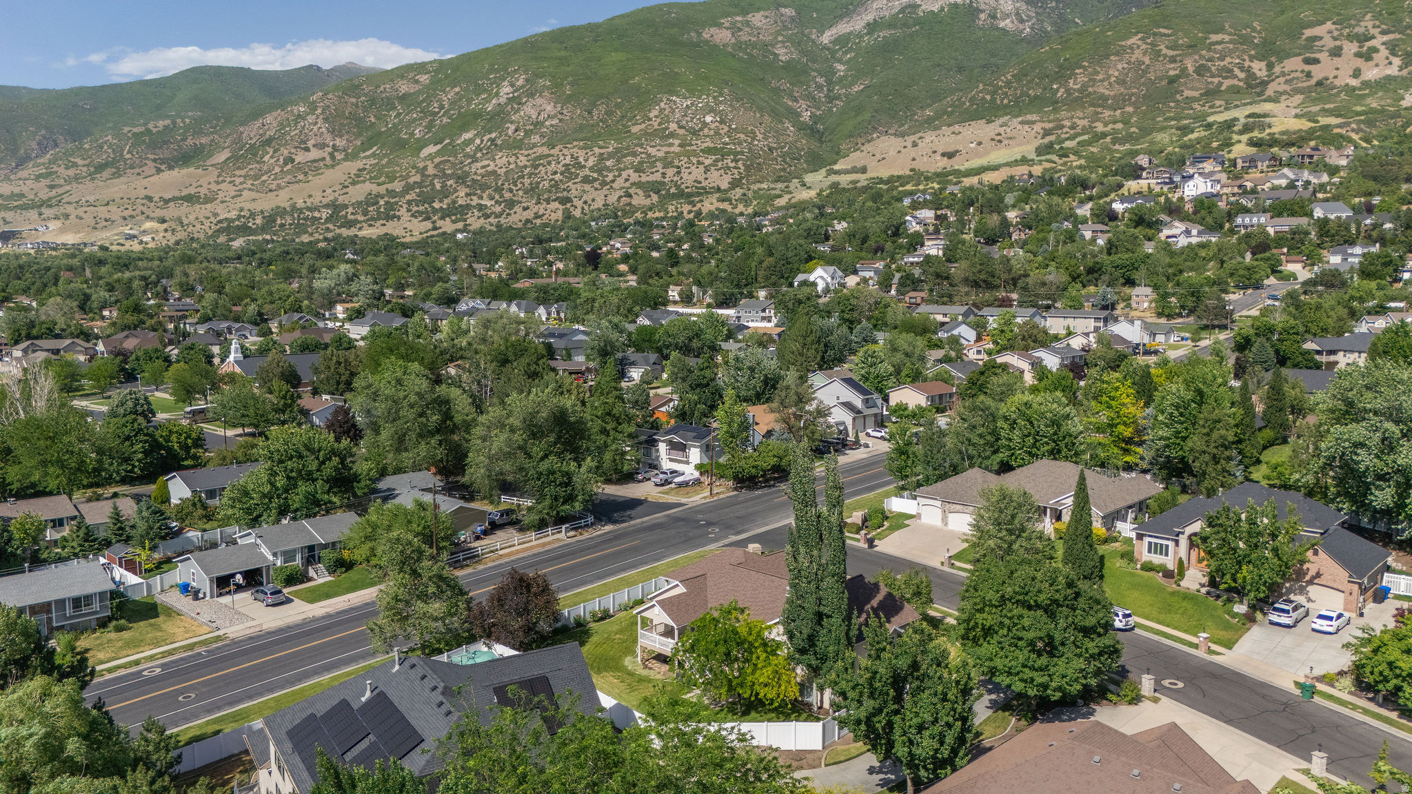 CREEKSIDE ESTATES - Residential