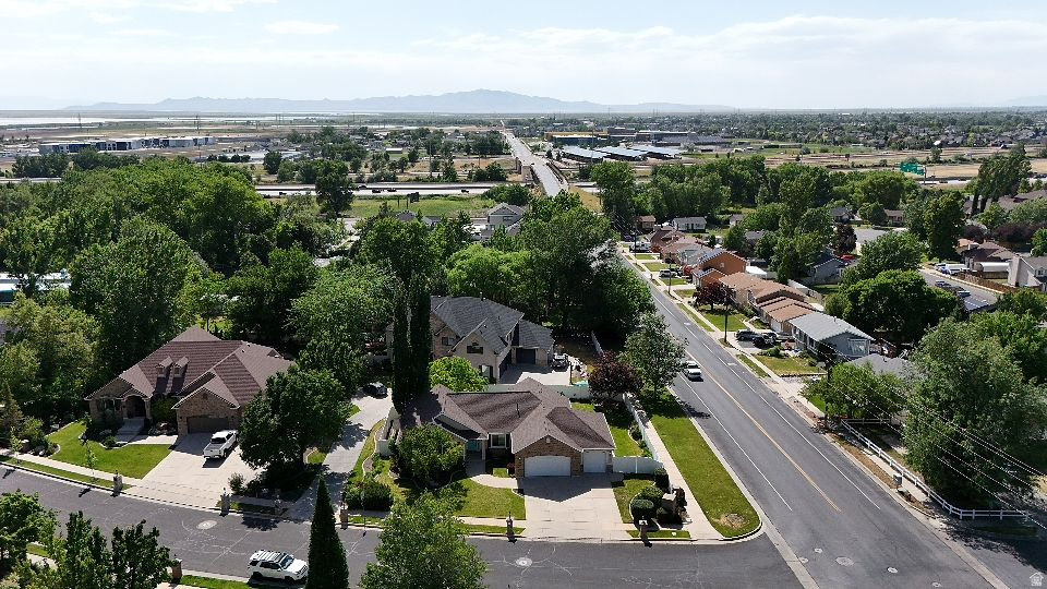 CREEKSIDE ESTATES - Residential
