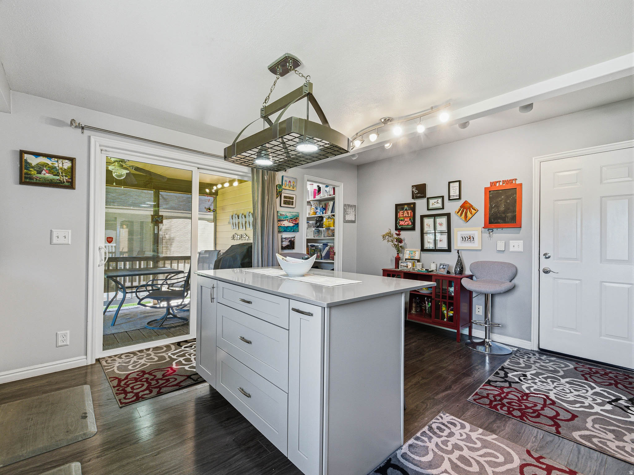 BARRINGTON PARK - Residential