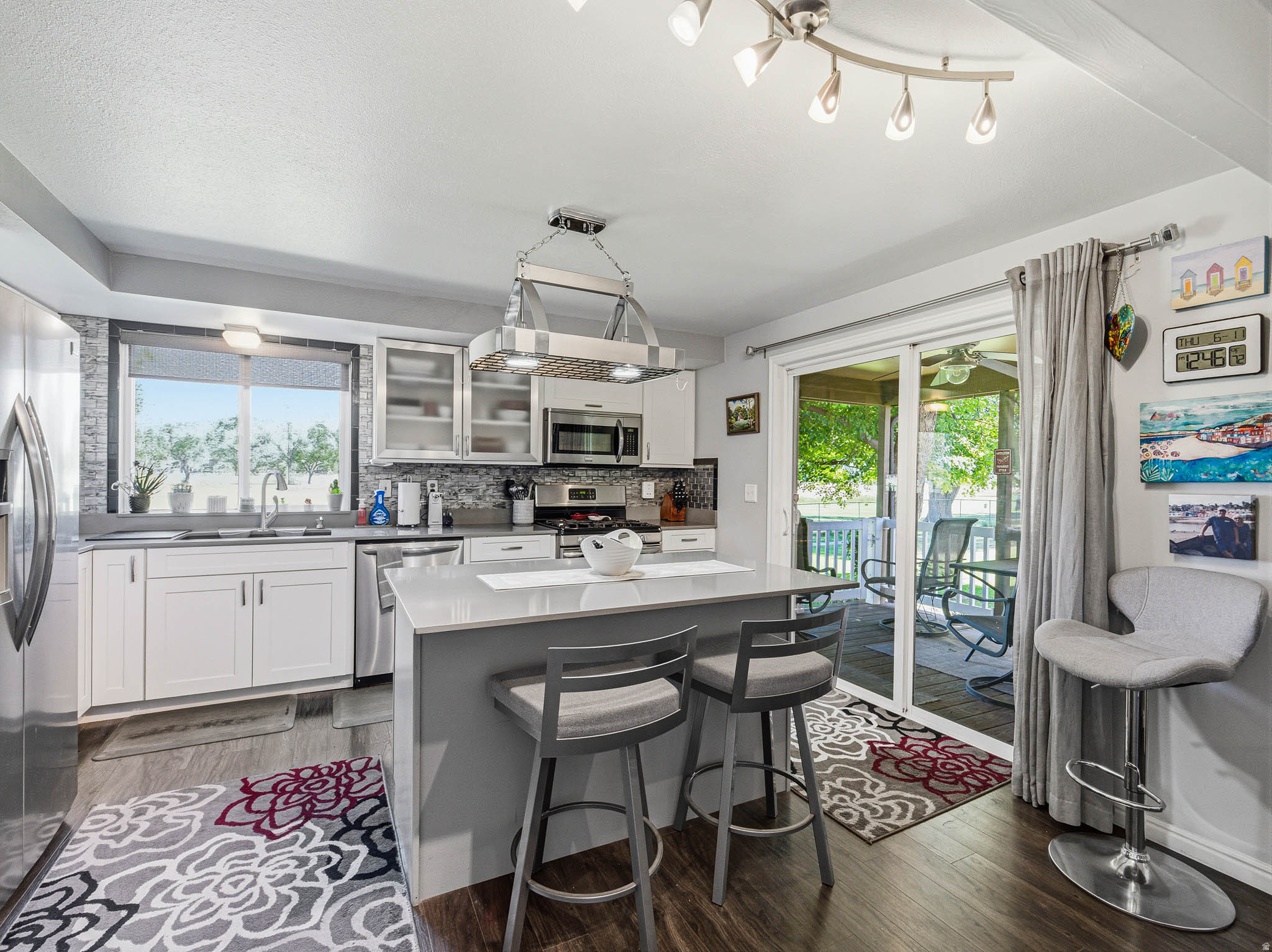 BARRINGTON PARK - Residential