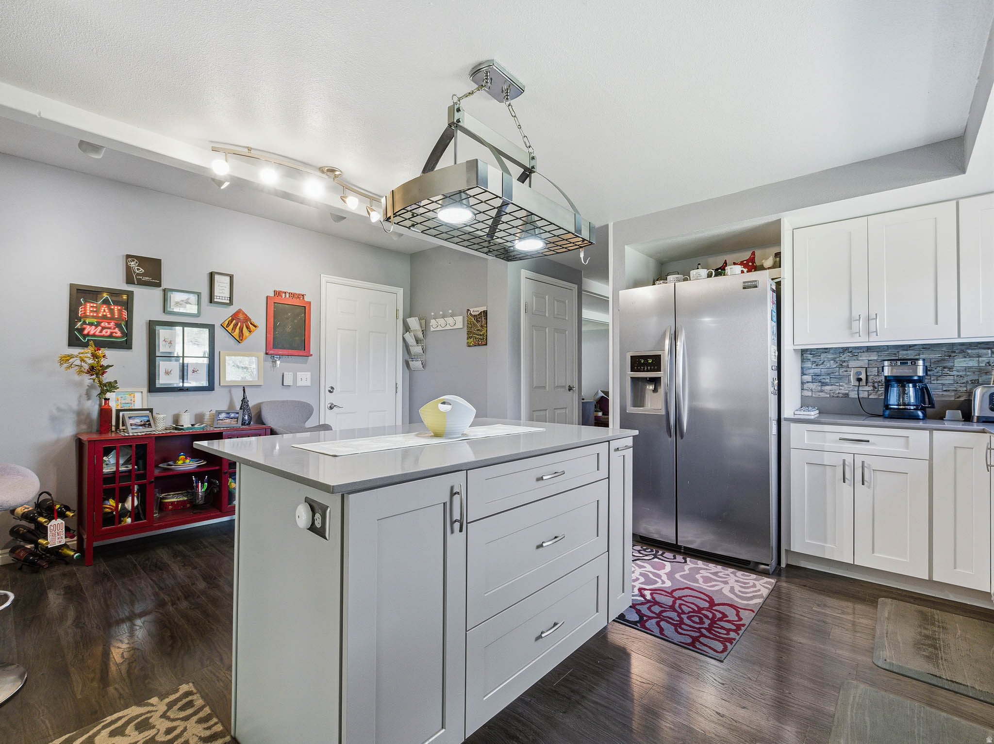 BARRINGTON PARK - Residential