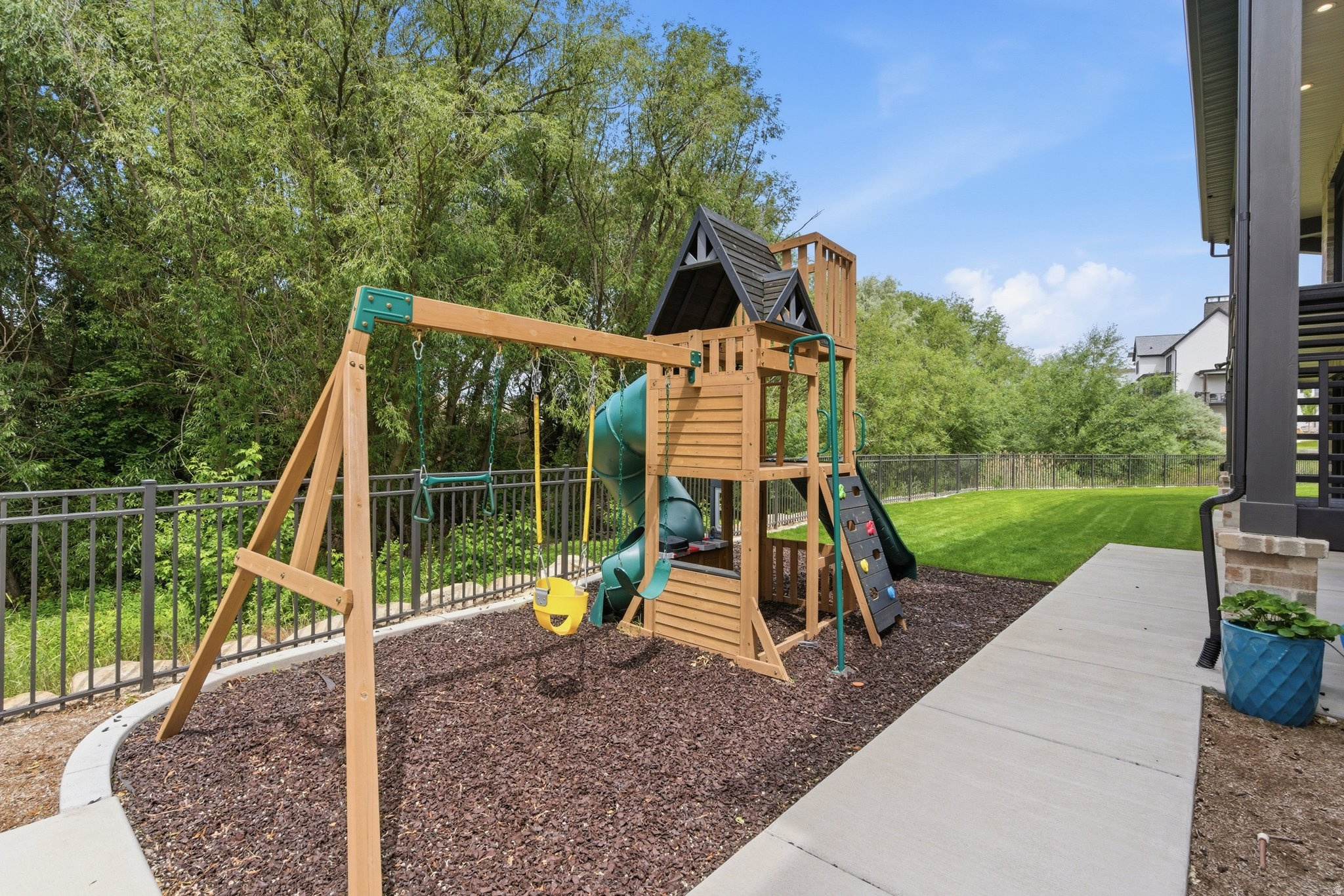GREENWOOD CREEK - Residential