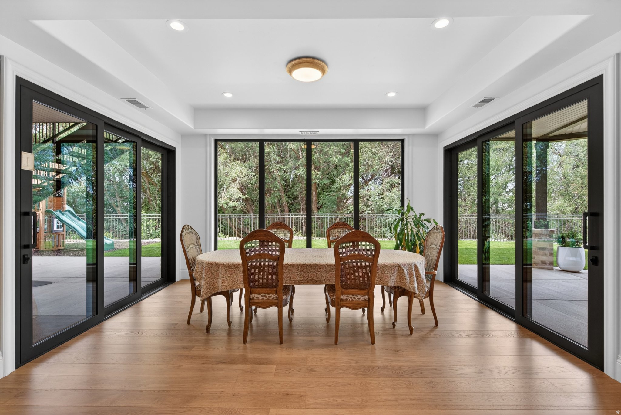 GREENWOOD CREEK - Residential