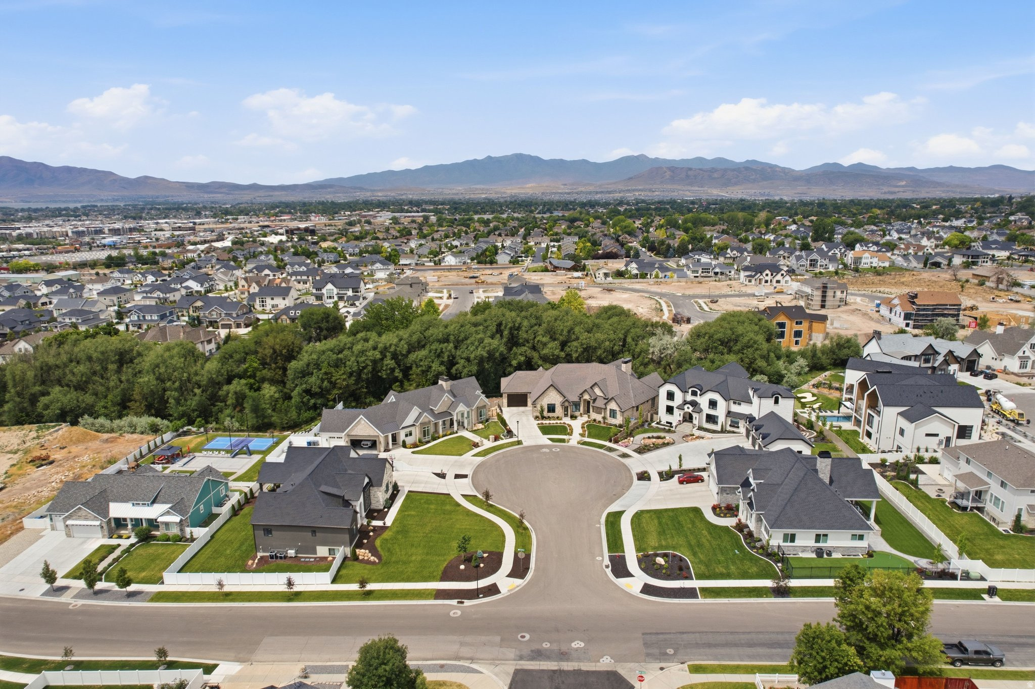 GREENWOOD CREEK - Residential