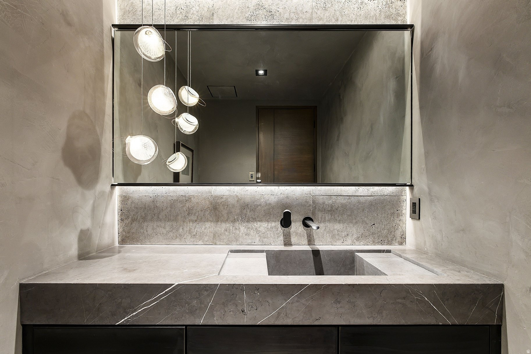 PROMONTORY - Residential