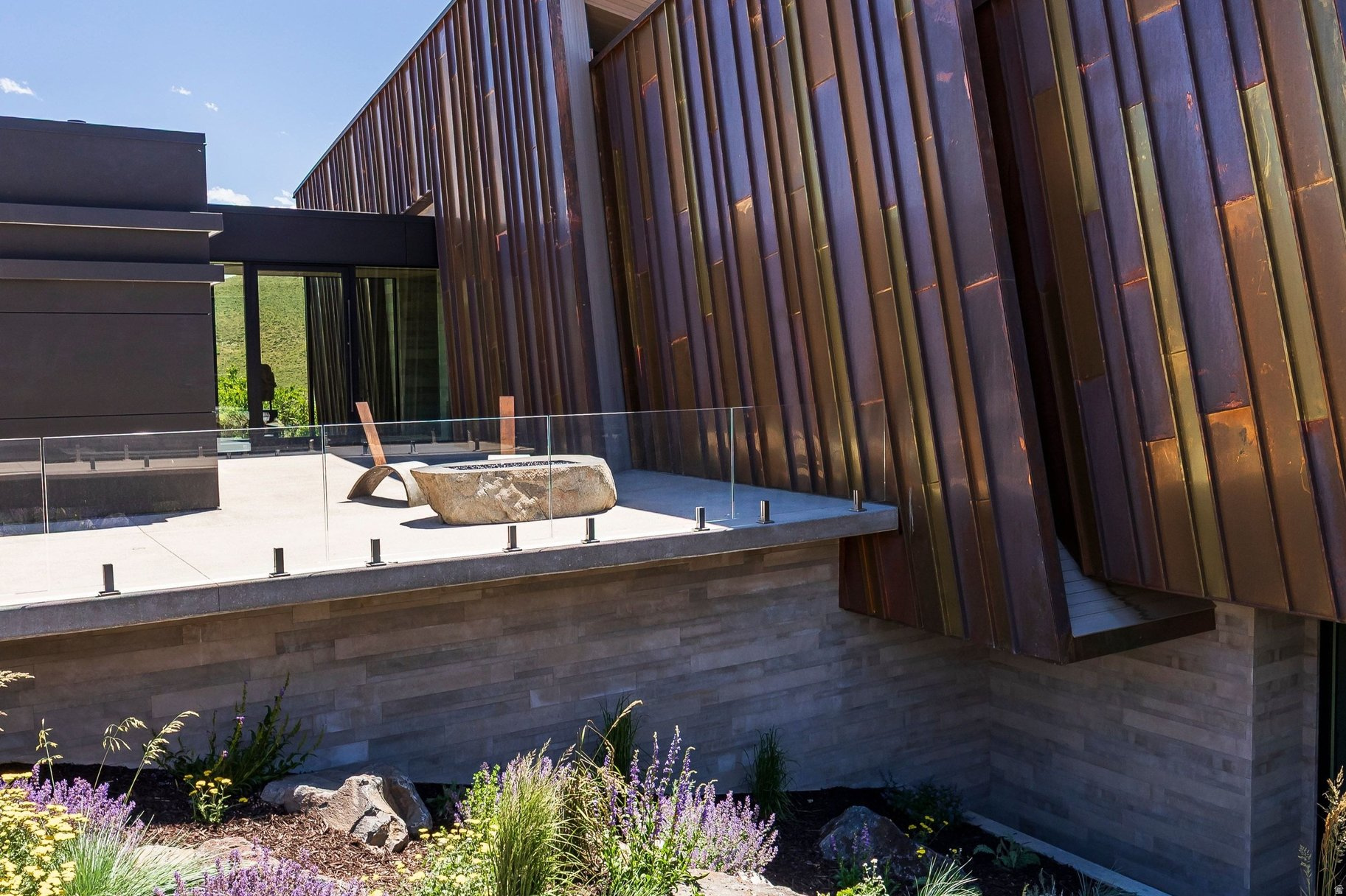 PROMONTORY - Residential