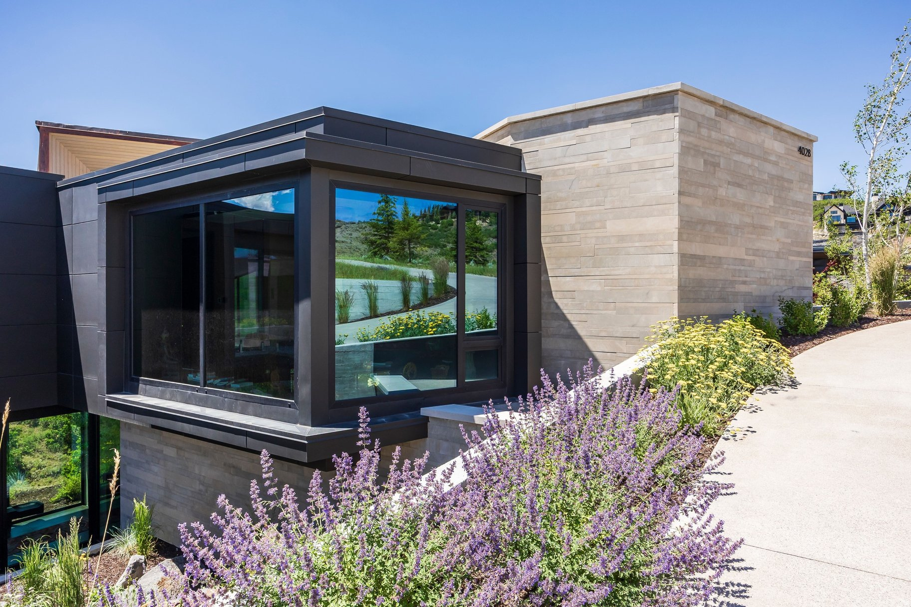 PROMONTORY - Residential
