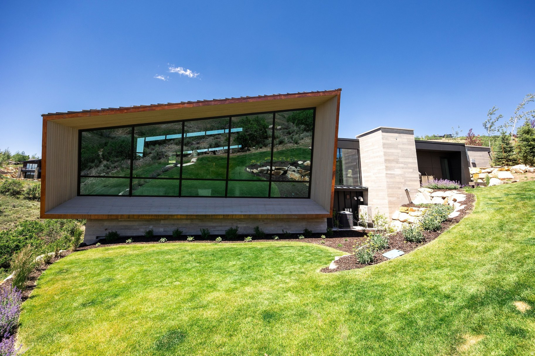 PROMONTORY - Residential