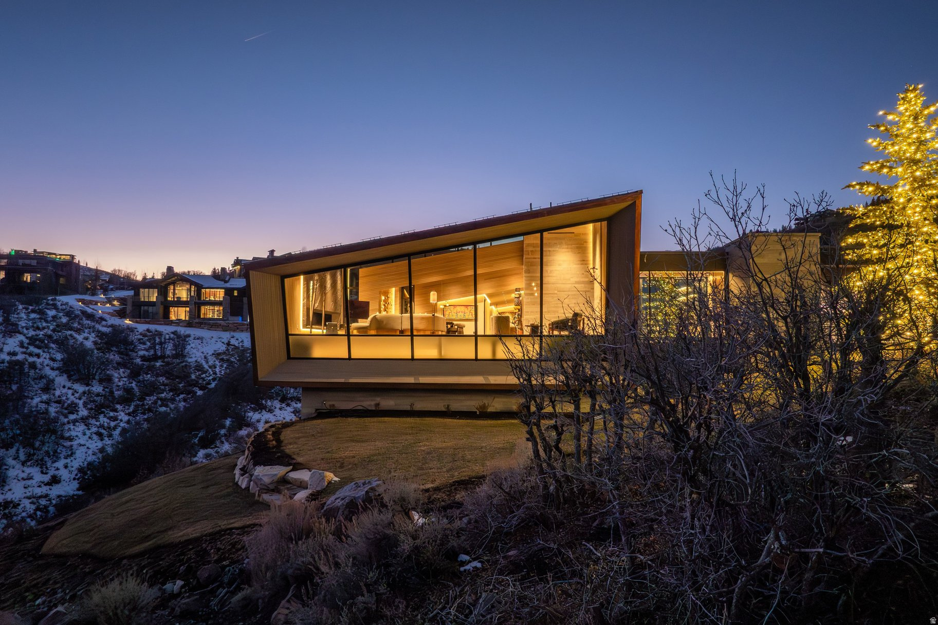 PROMONTORY - Residential