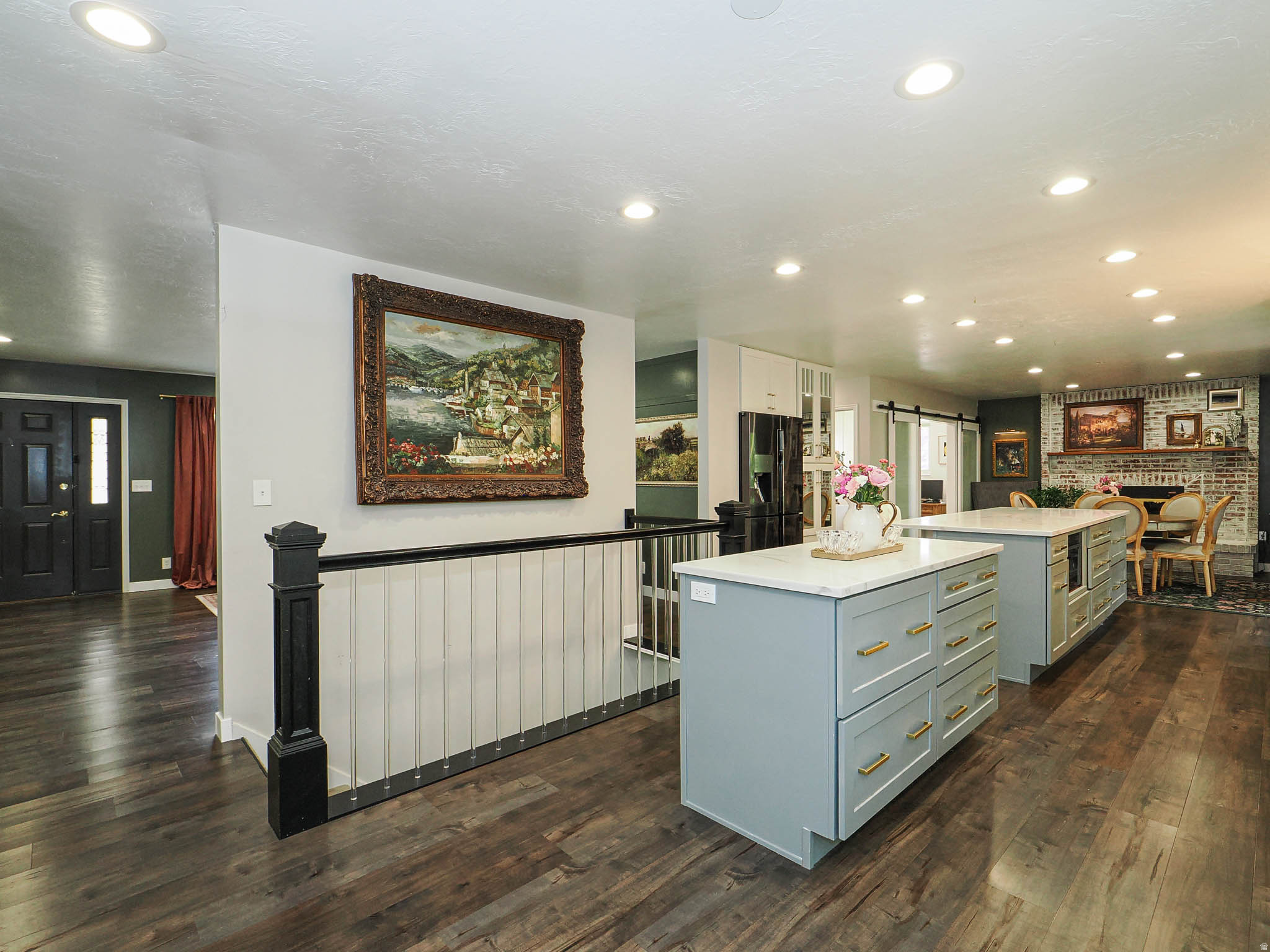 HIDDEN VALLEY COUNTRY CLUB ESTATES - Residential