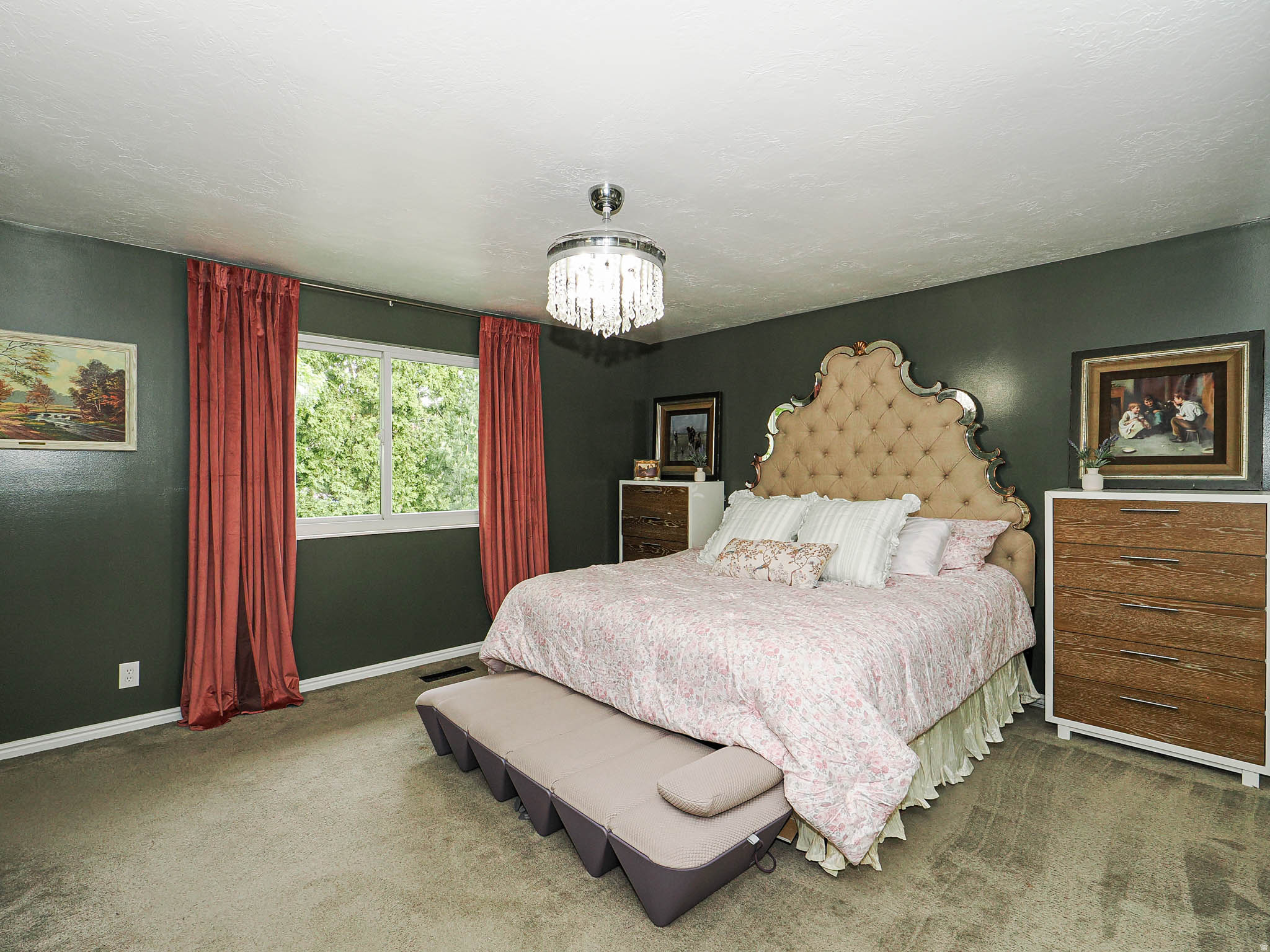HIDDEN VALLEY COUNTRY CLUB ESTATES - Residential