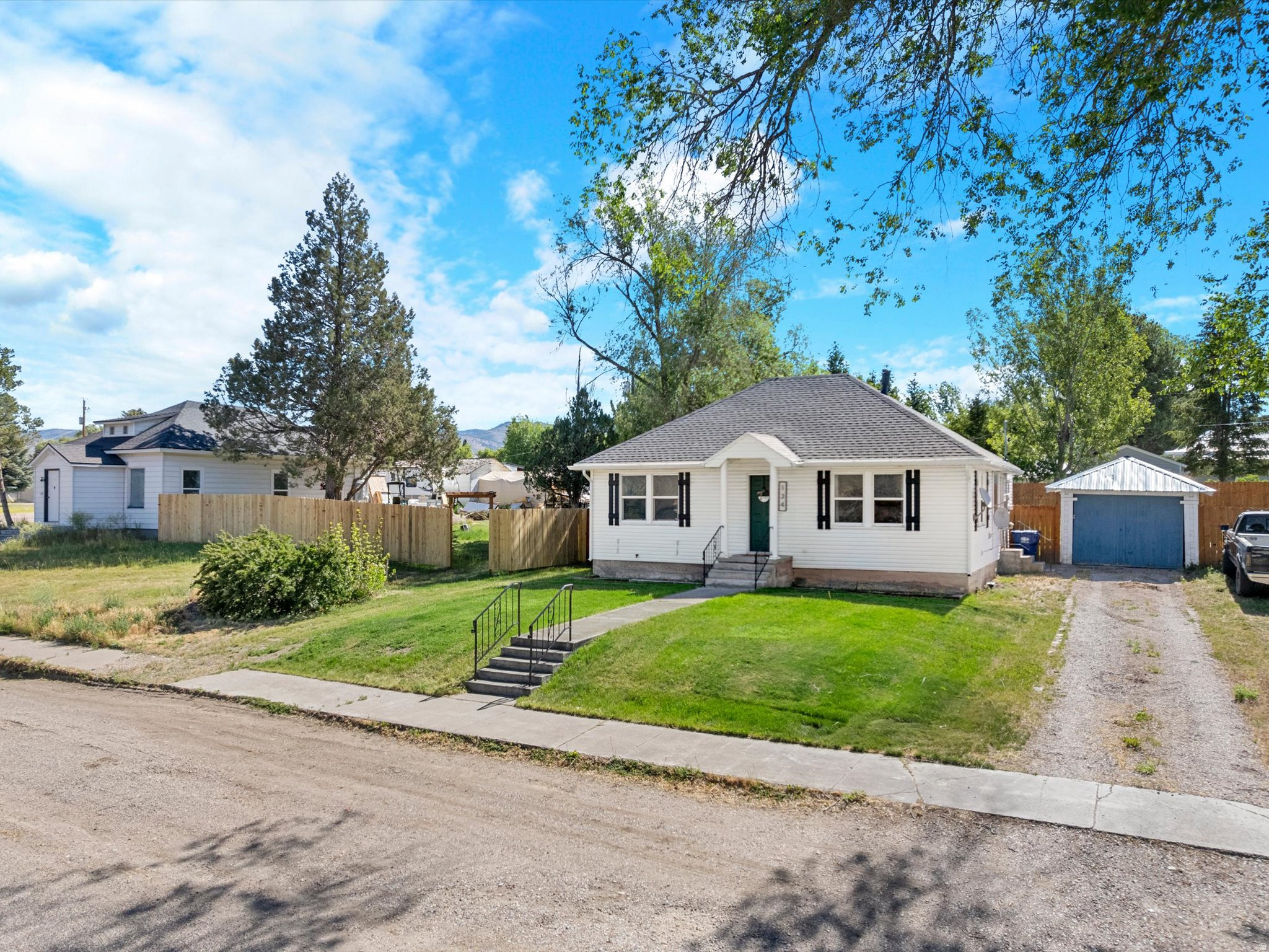 TOWNSITE OF DOWNEY - Residential