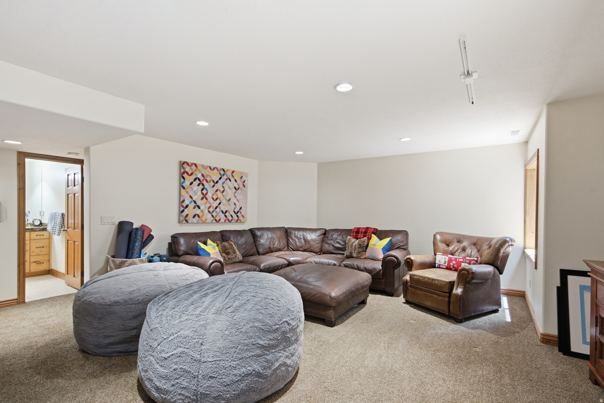CANYON RIDGE - Residential