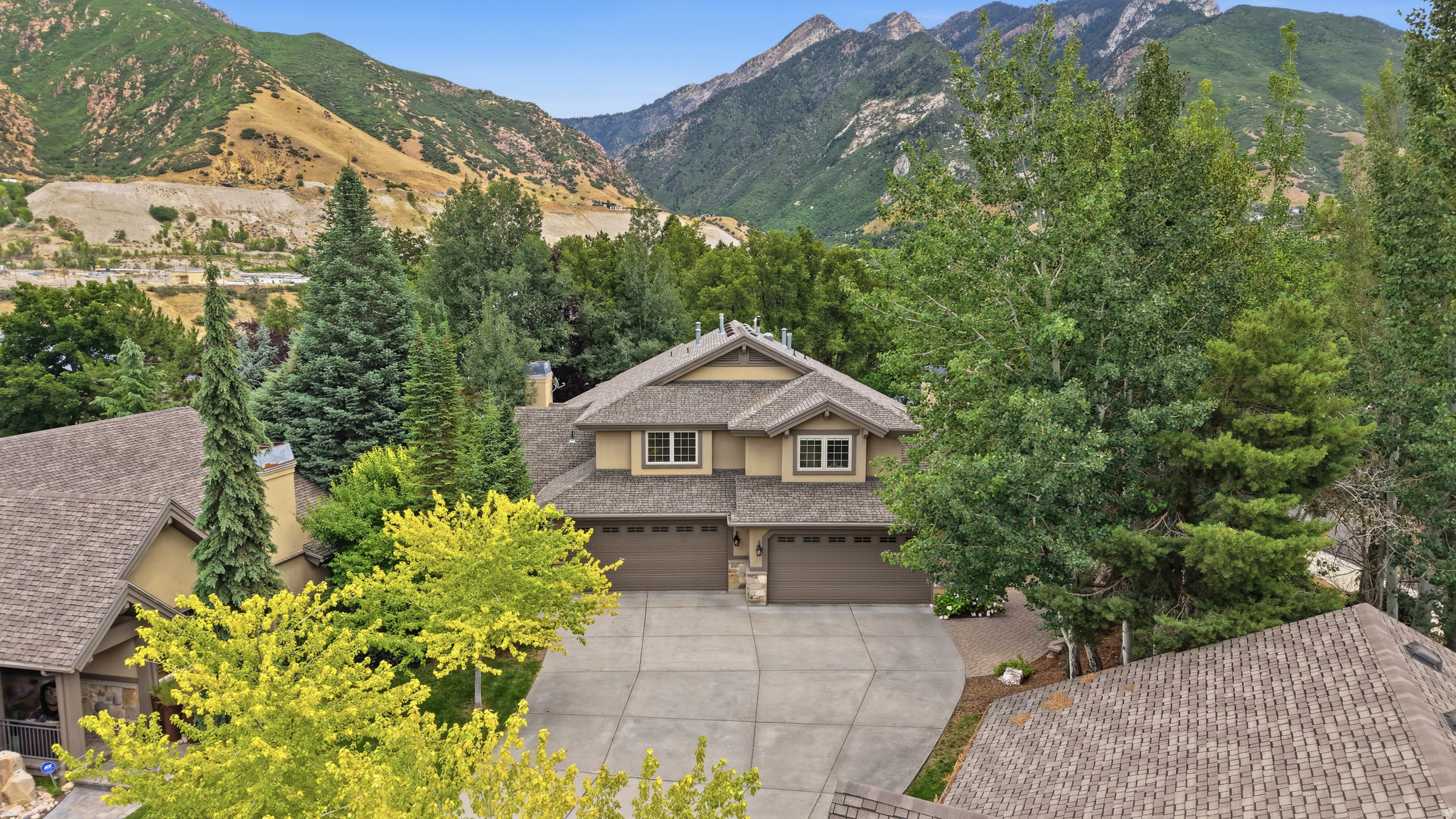 CANYON RIDGE - Residential