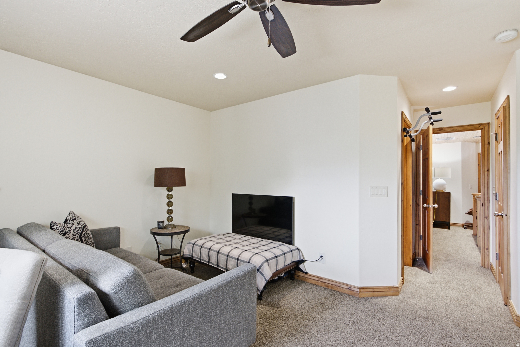 CANYON RIDGE - Residential