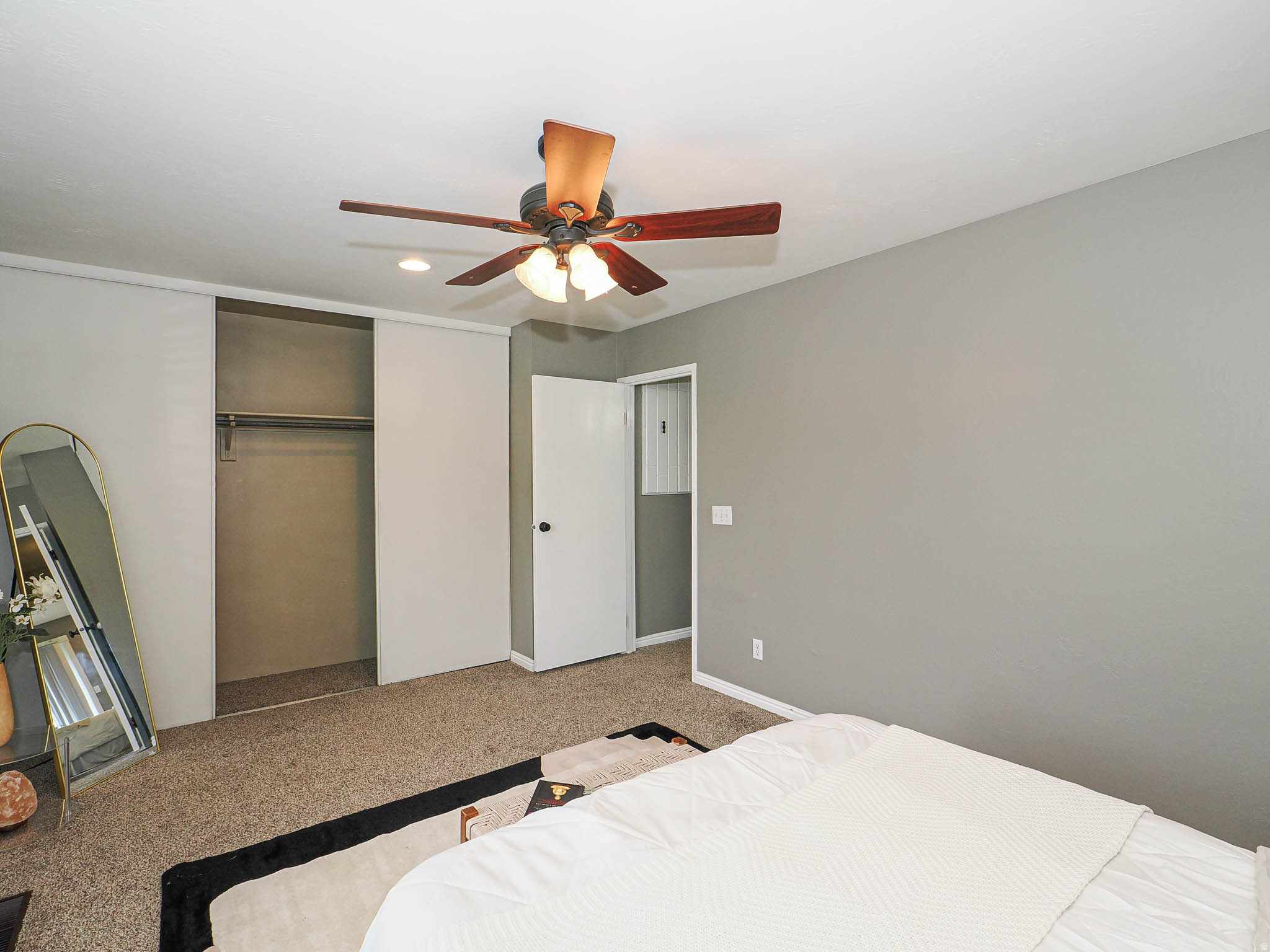 HIDDEN LAKE CONDM - Residential