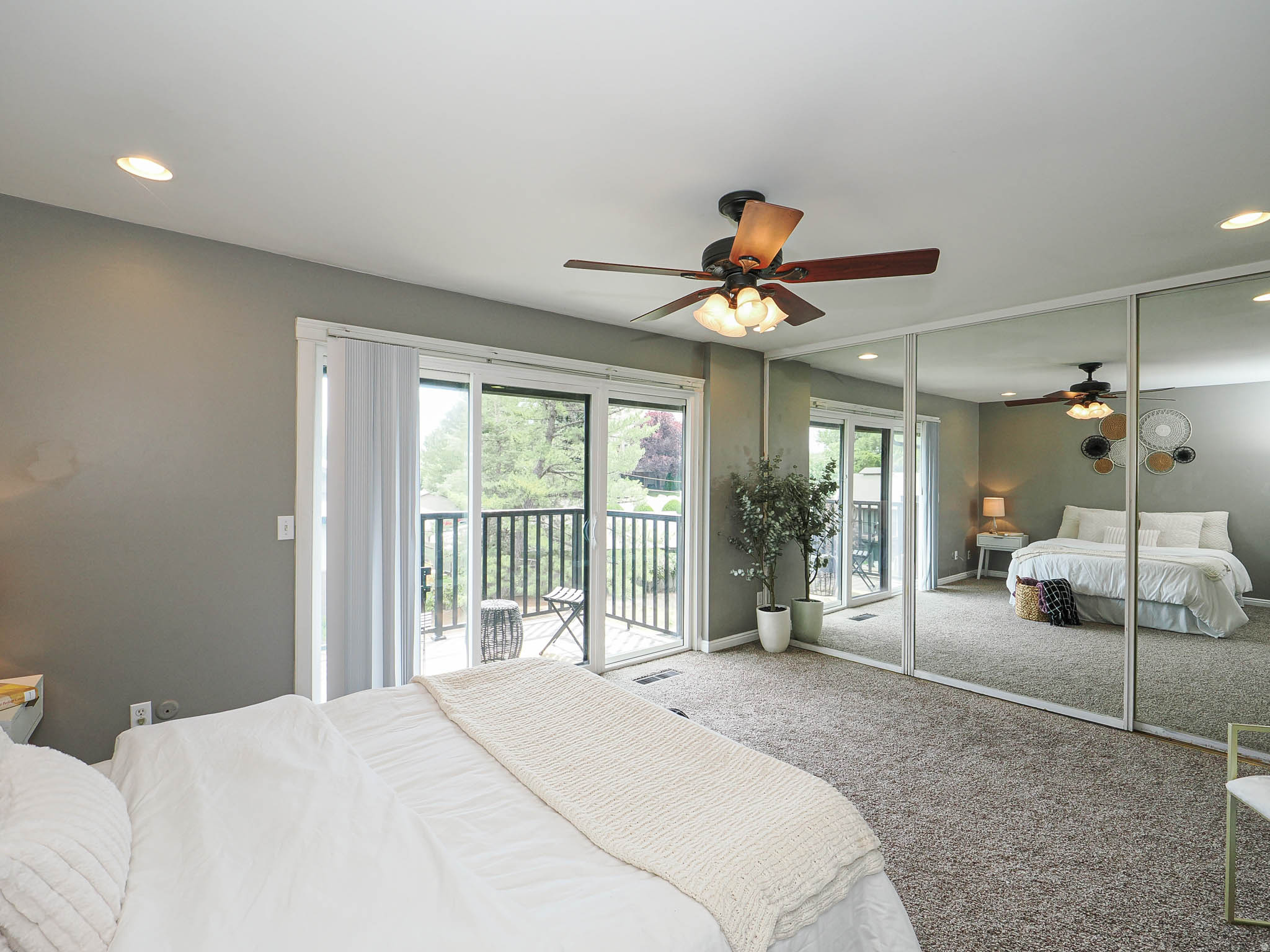 HIDDEN LAKE CONDM - Residential