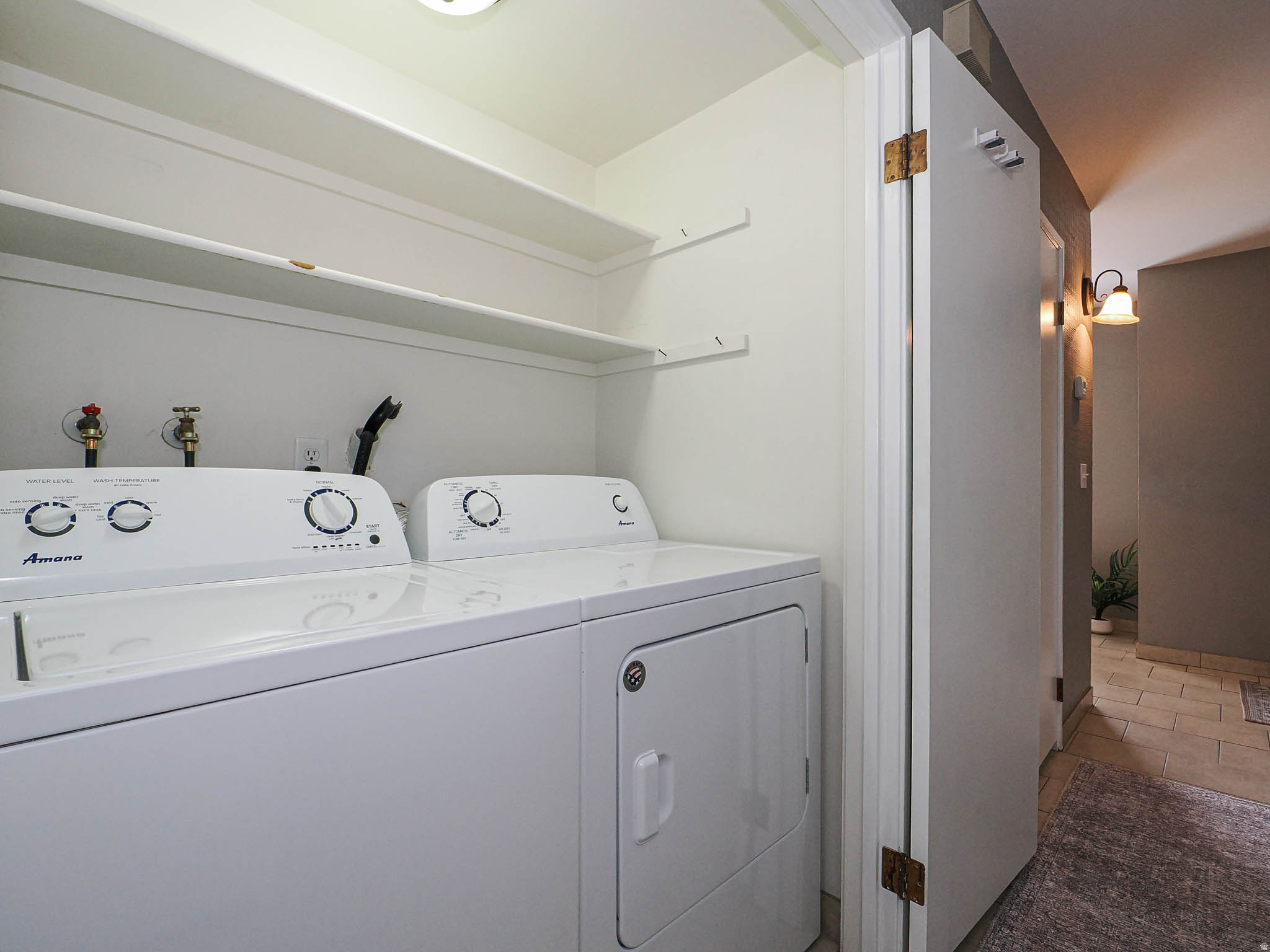 HIDDEN LAKE CONDM - Residential