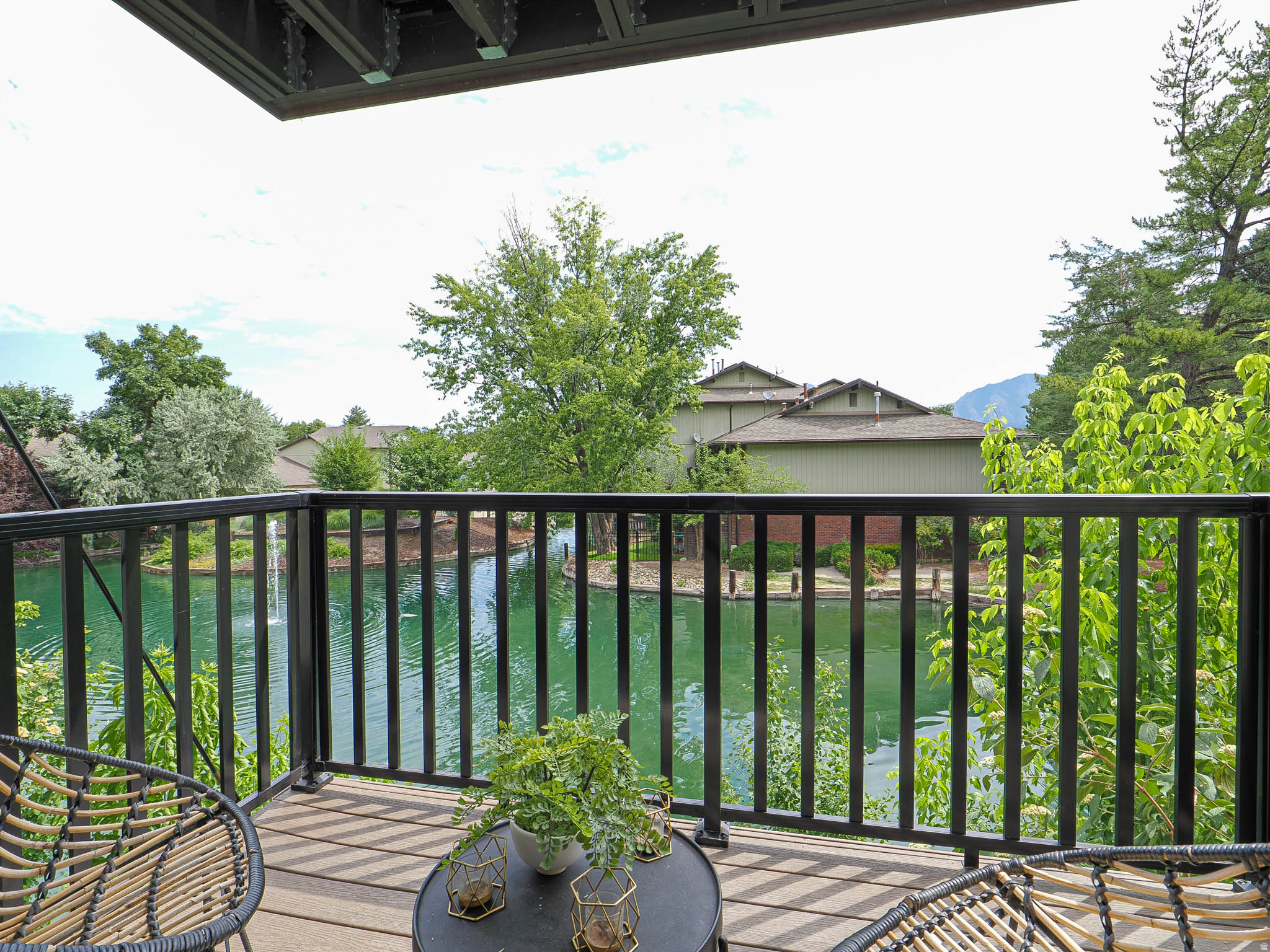 HIDDEN LAKE CONDM - Residential