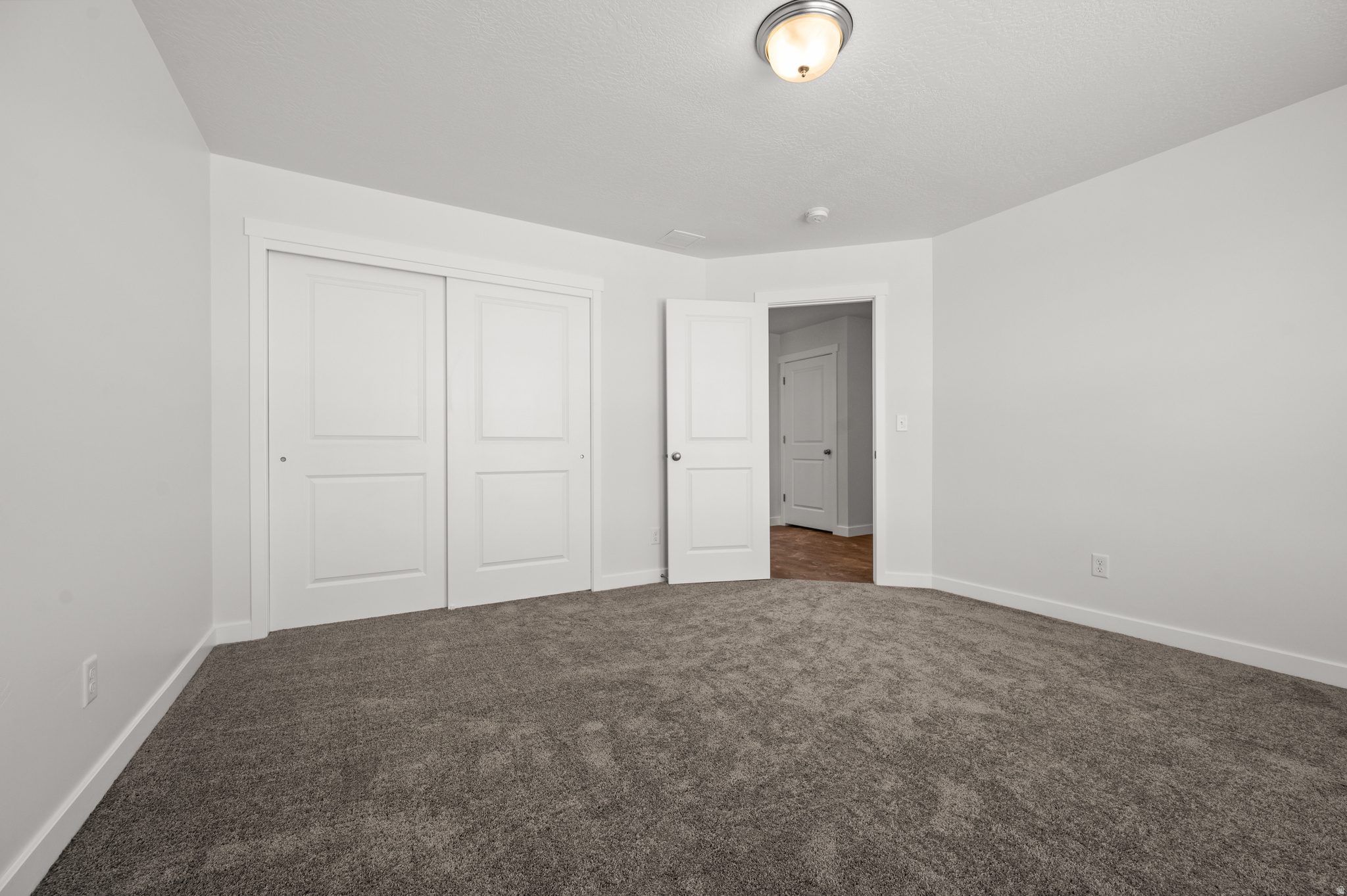 EAGLE VILLAGE - Residential