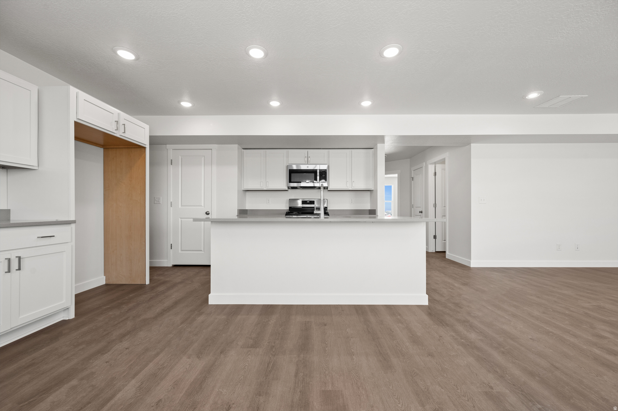 EAGLE VILLAGE - Residential