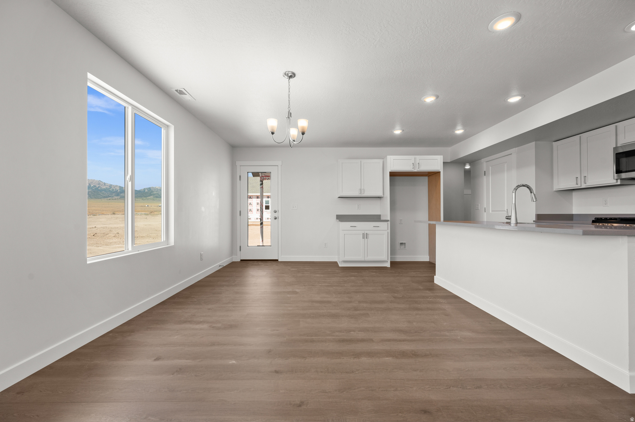 EAGLE VILLAGE - Residential