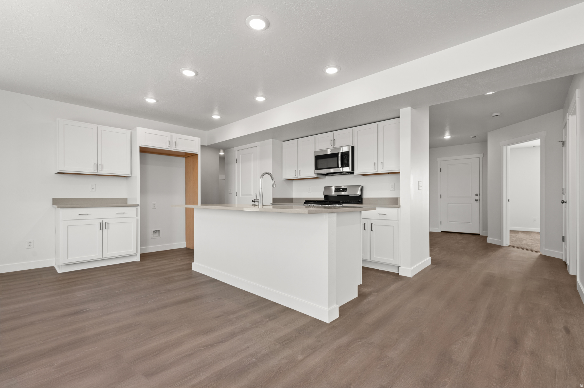EAGLE VILLAGE - Residential