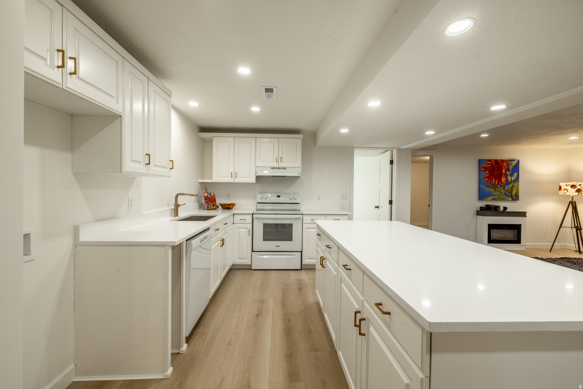 ROSE CREST ESTATES - Residential