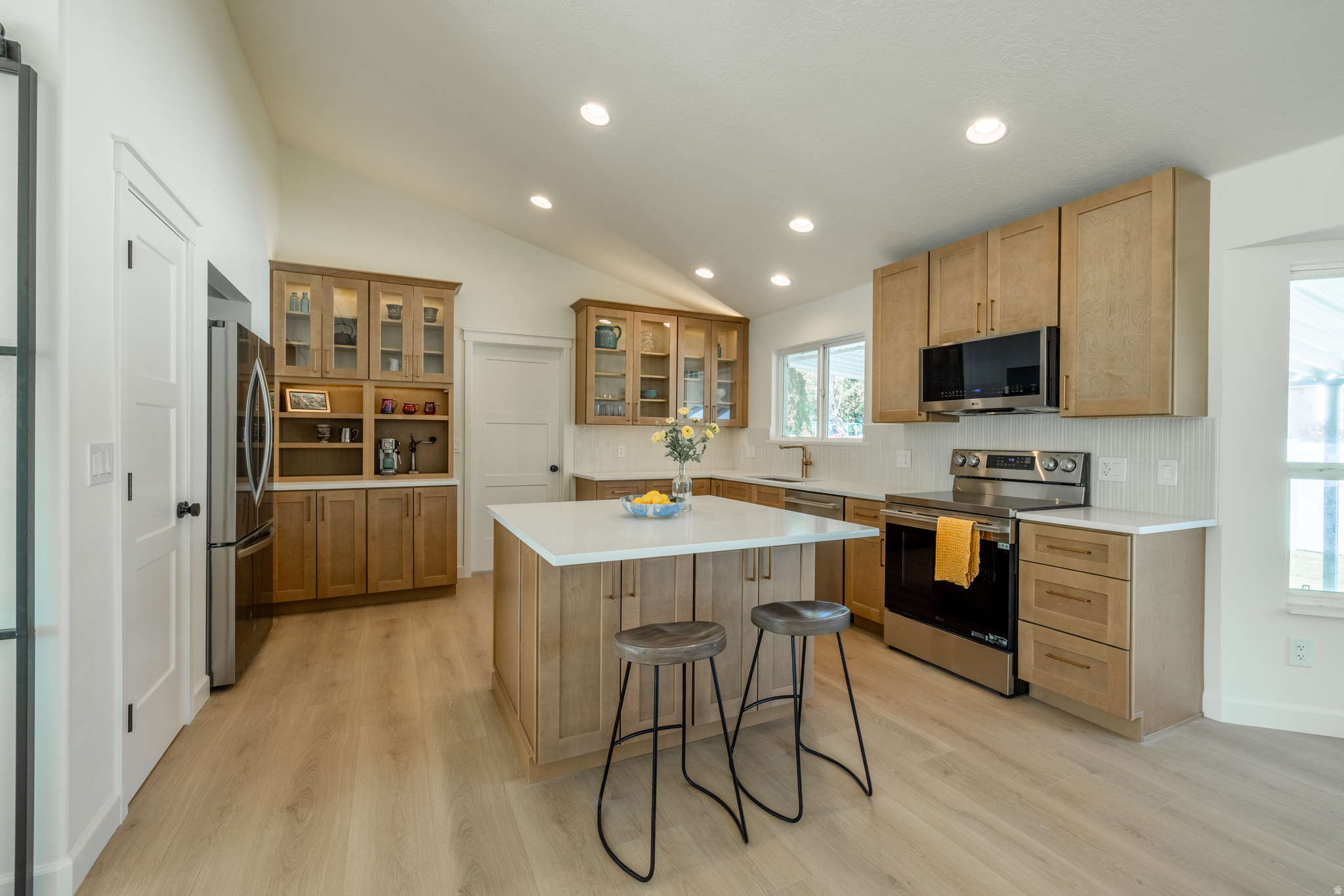ROSE CREST ESTATES - Residential