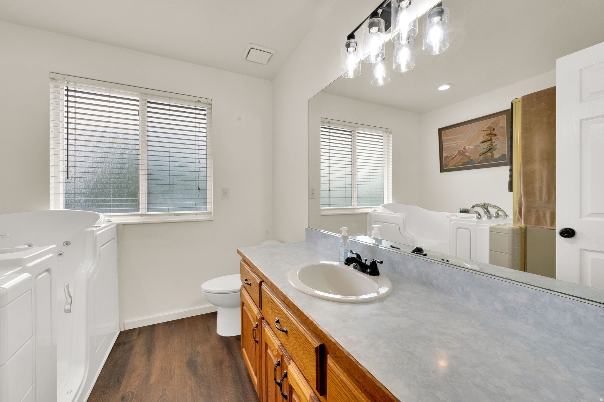 ERN HAYES - Residential