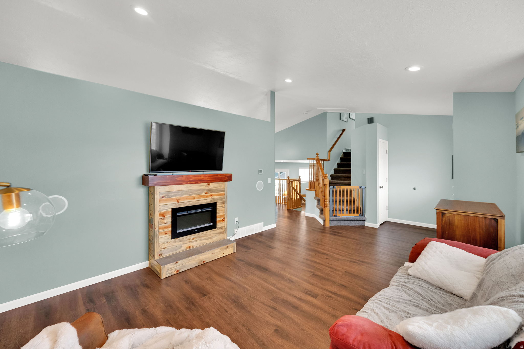 ERN HAYES - Residential