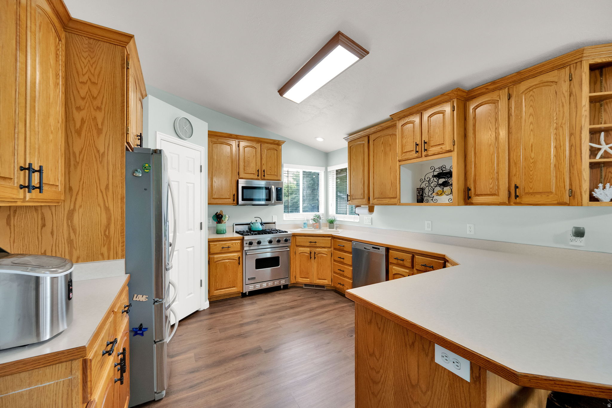 ERN HAYES - Residential