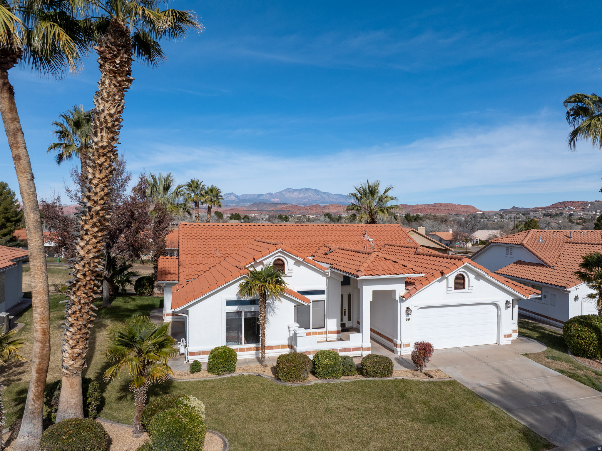 CRYSTAL LAKES TOWNHOMES - Residential