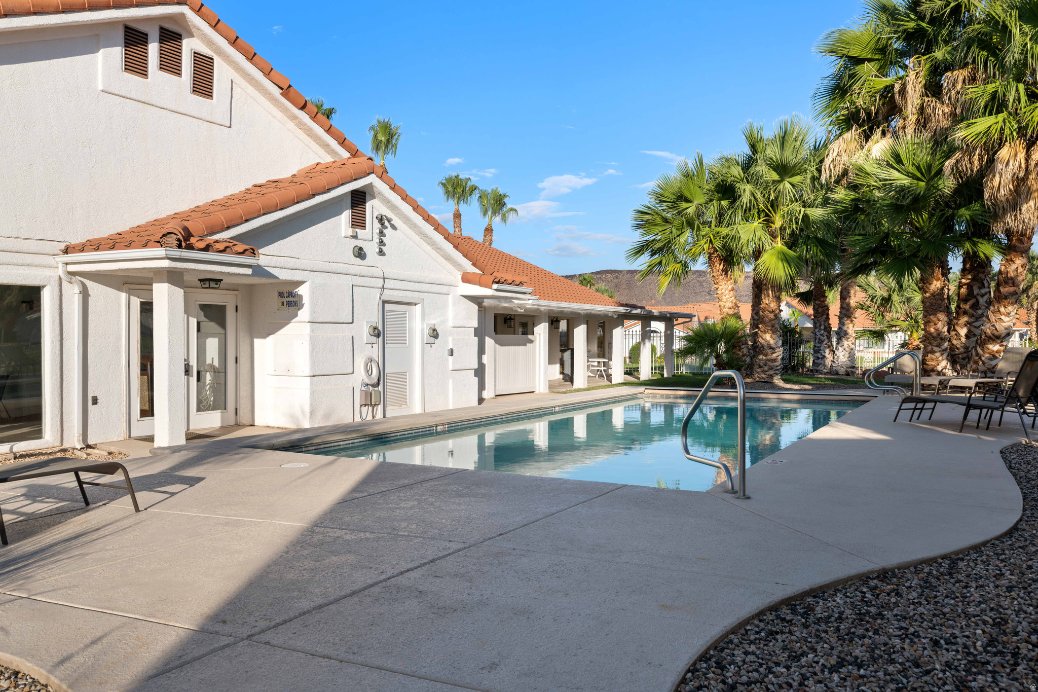 CRYSTAL LAKES TOWNHOMES - Residential