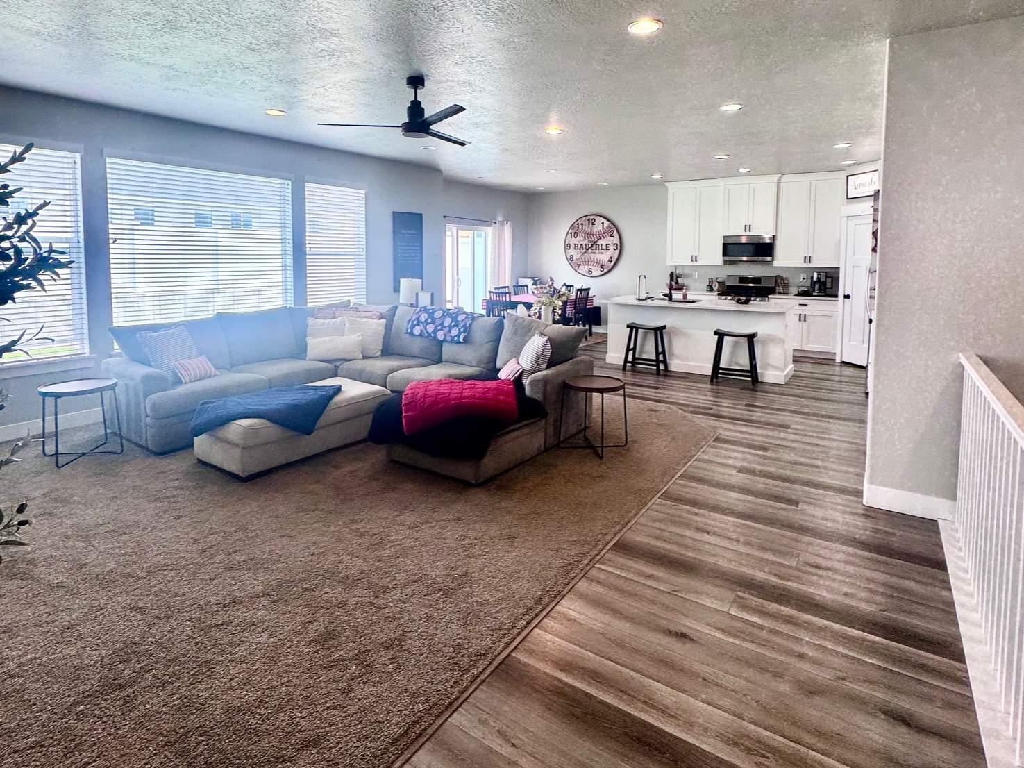 MOUNTAIN VISTA - Residential