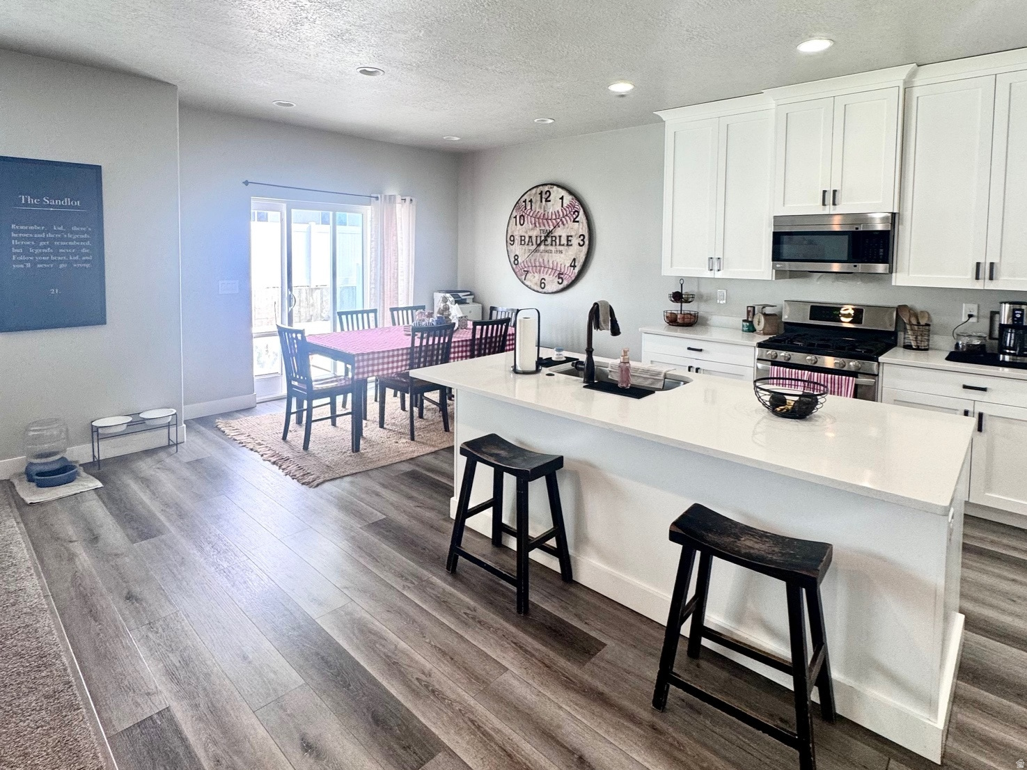 MOUNTAIN VISTA - Residential