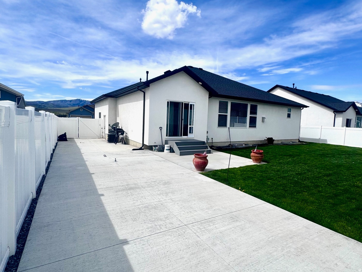 MOUNTAIN VISTA - Residential