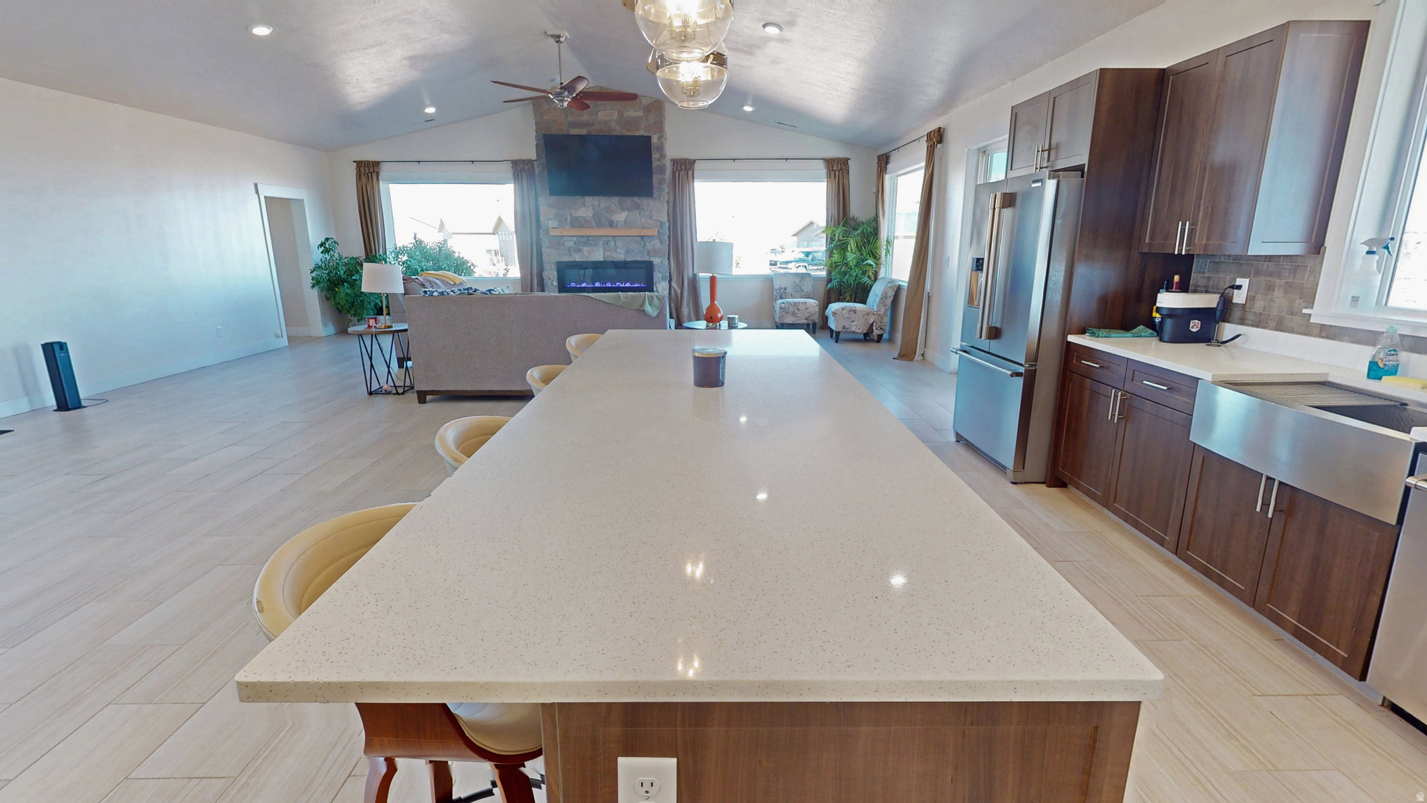 CANYONS EDGE - Residential