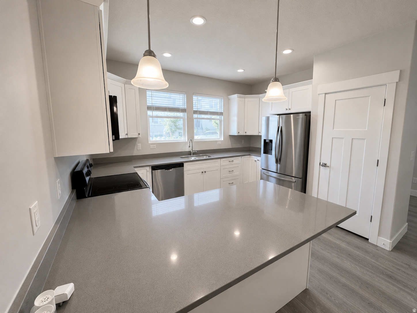 MOUNTAIN RIDGE - Residential Lease