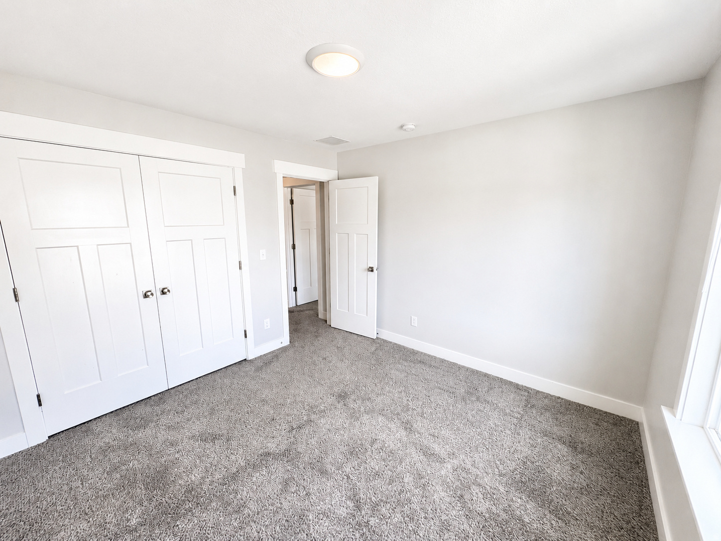 MOUNTAIN RIDGE - Residential Lease
